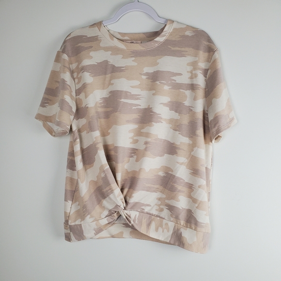 Como Vintage Tops - Vintage Como Pink Camouflage Top Size XL